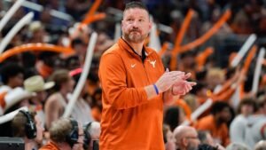 Chris Beard : Texas fires | What did do | Contract